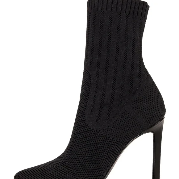 Sexy Sleek Steve Madden Black Knit Booties - Picture 9 of 11